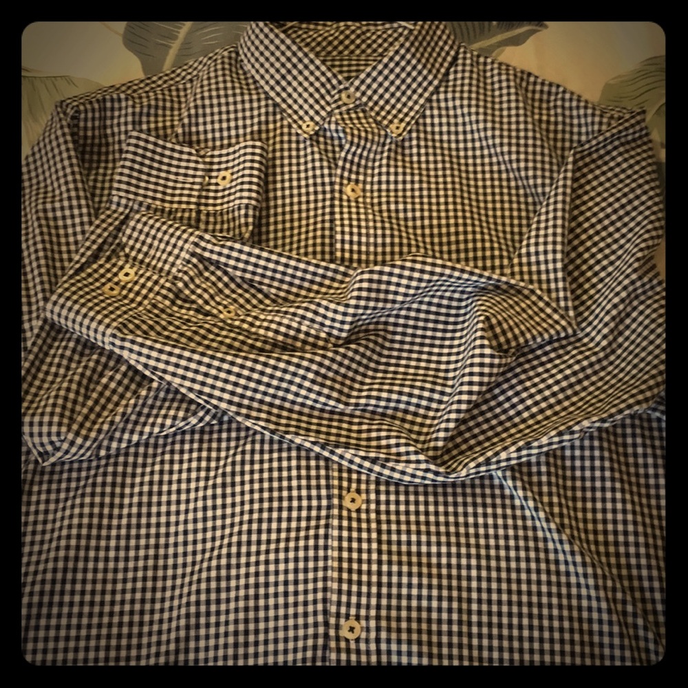 Large van Heusen shirt